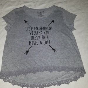 Wound Up size medium (7-9) short sleeve gray